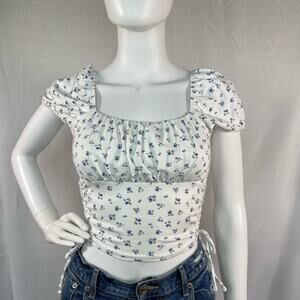 Hollister White and Blue Floral Puff Sleeve Cropped Top Size Small